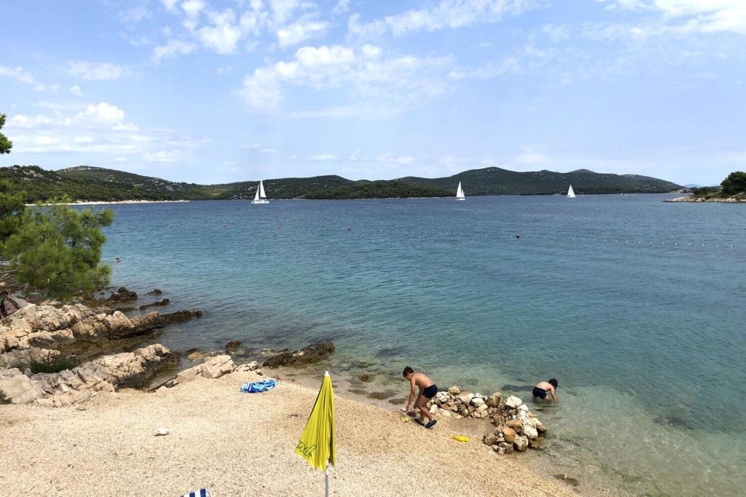 Apartments Slavica - Free Parking Jezera Εξωτερικό φωτογραφία